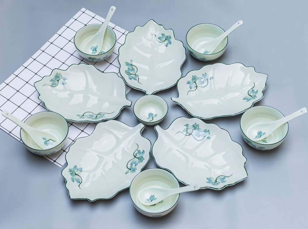 Bộ bát đĩa vẽ hoa sen xanh Bát Tràng